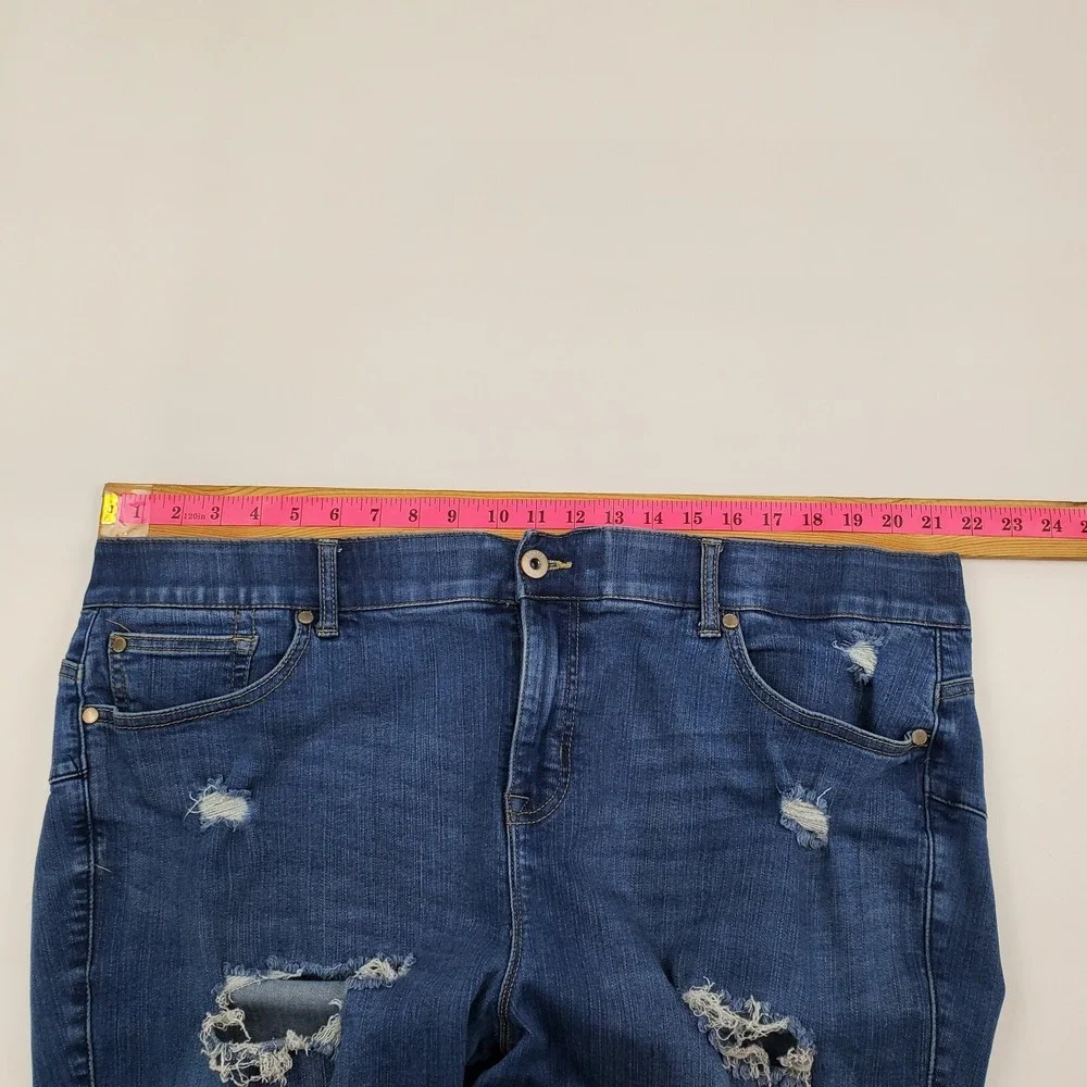 Torrid Womens 24T Distressed Bombshell Skinny Jeans Blue Premium Stretch Denim‎